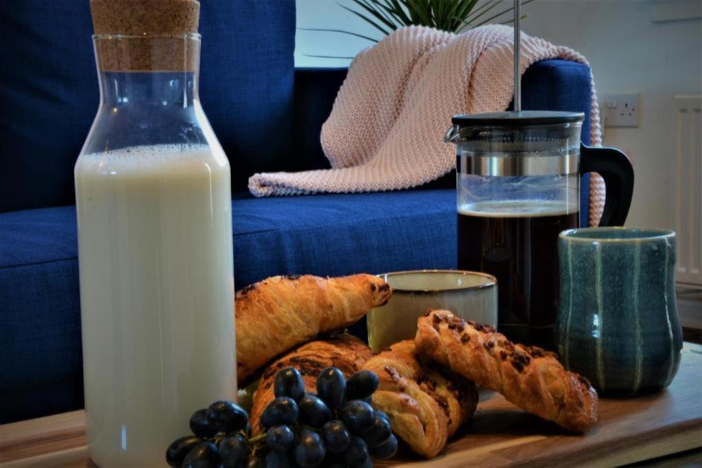 Peaceful, Lovely And Modern, Entire House Vakantiehuis *